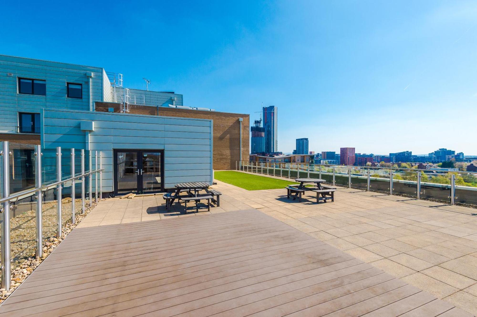 Beautiful 2 Bedroom Apartment