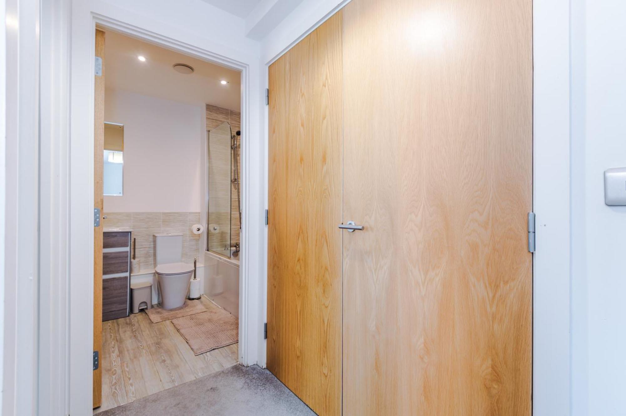 Beautiful 2 Bedroom Apartment Manchester