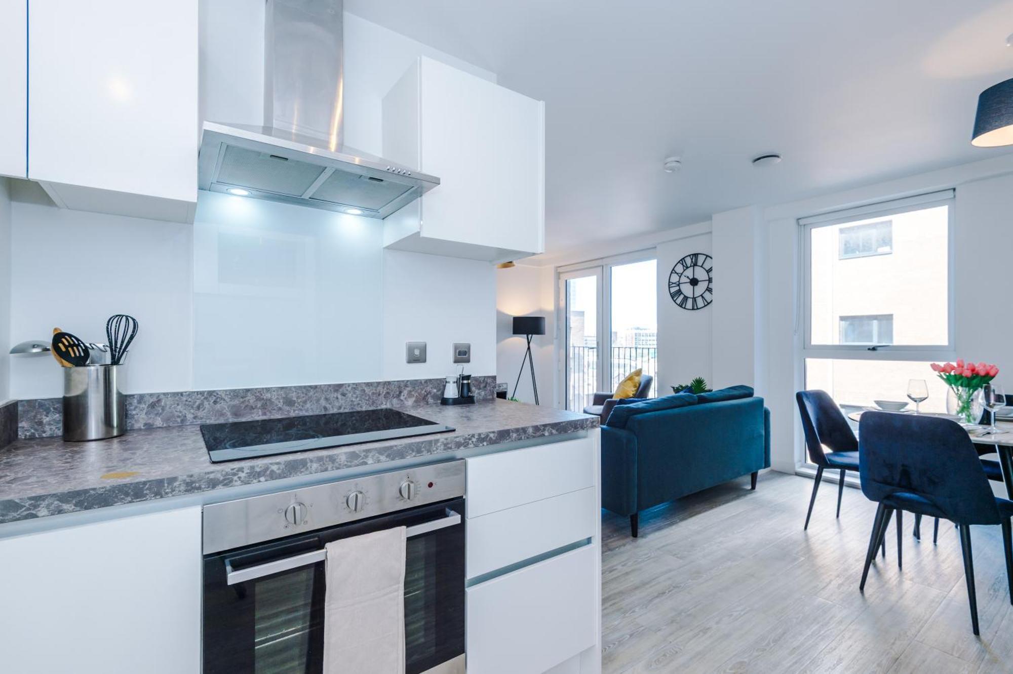 Beautiful 2 Bedroom *