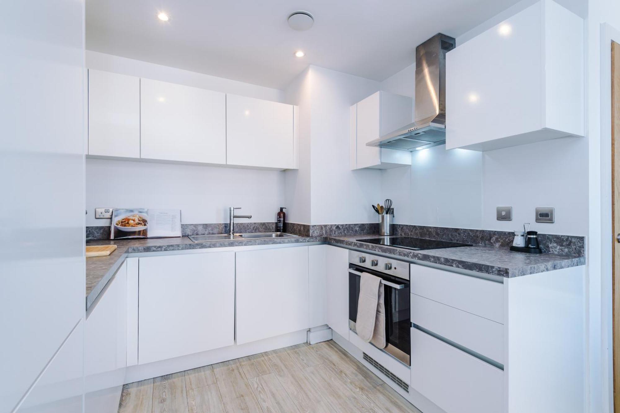 Apartment Beautiful 2 Bedroom *